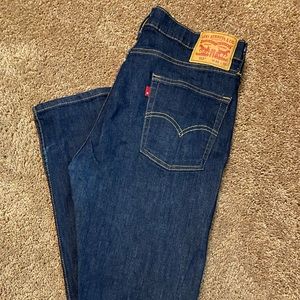 Levi Strauss & Co 513 Men’s Jeans 👖